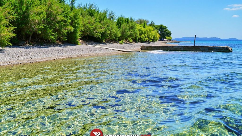 Primer plano de la orilla de Puntamika, Croacia