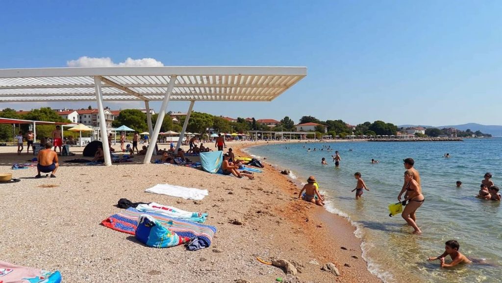 Arena y mar en Rezalište, Croacia, Croacia