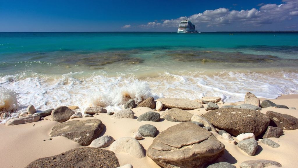 Playa San Rafael desde la arena, Pedernales, República Dominicana