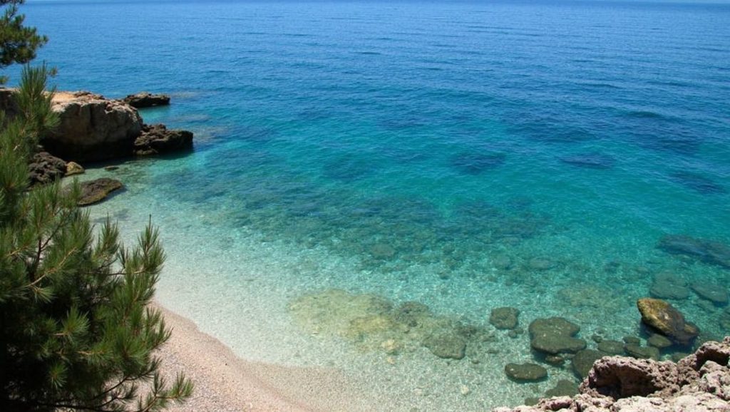 Panorámica completa de Stončica, playa de Grad Vis