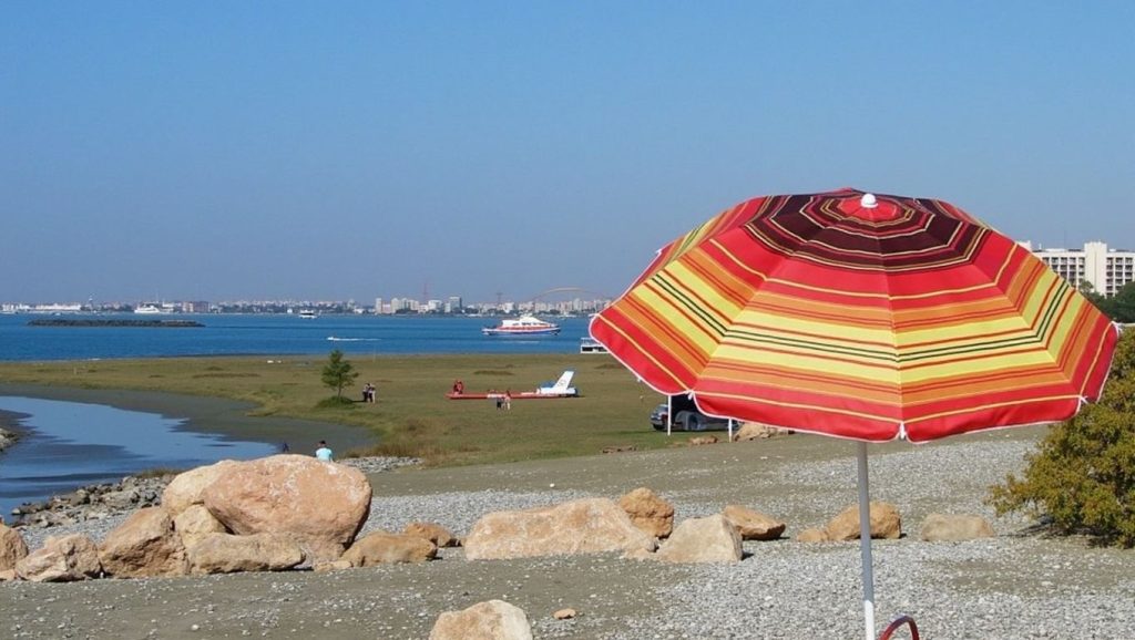 Orilla tranquila de Swimming spot, playa de ?