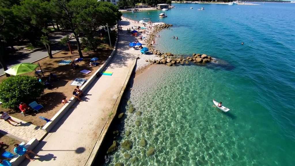 Town beach (Baška, Krk) — foto 5
