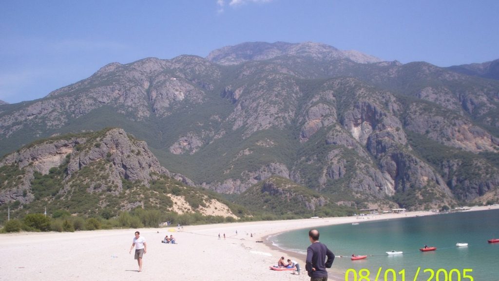Orilla tranquila de Trendy Lara Beach, playa de ?
