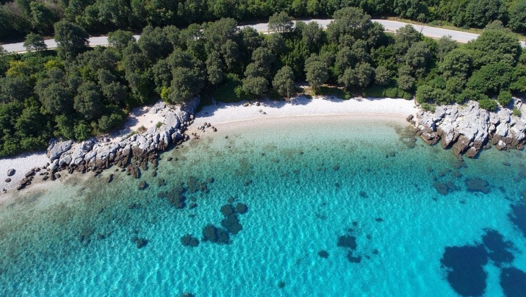 Camino de acceso a Tri žala, Croacia, Korčula