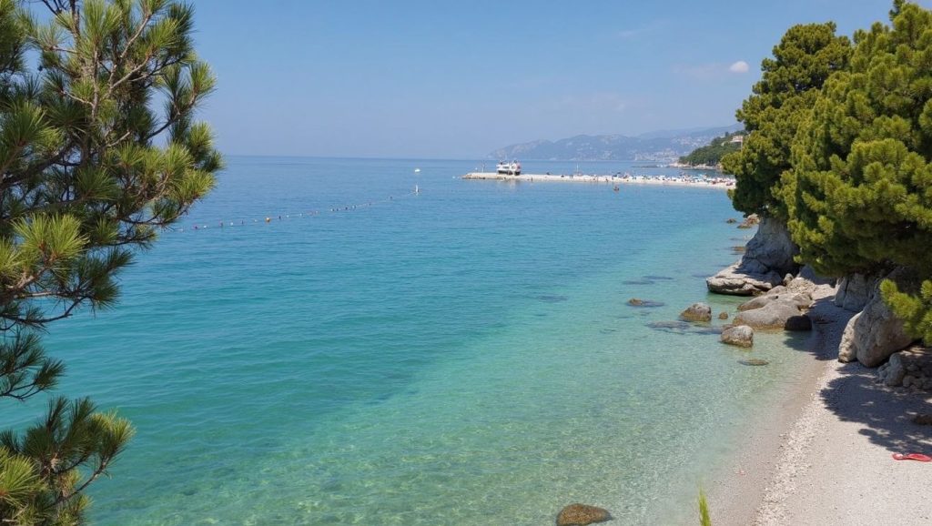 Vista amplia de Unofficial nudist / FKK en Slatine, Croacia