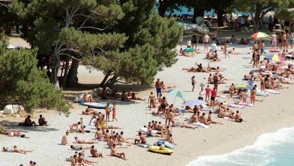 Playa Unofficial nudist / FKK en Slatine, Croacia