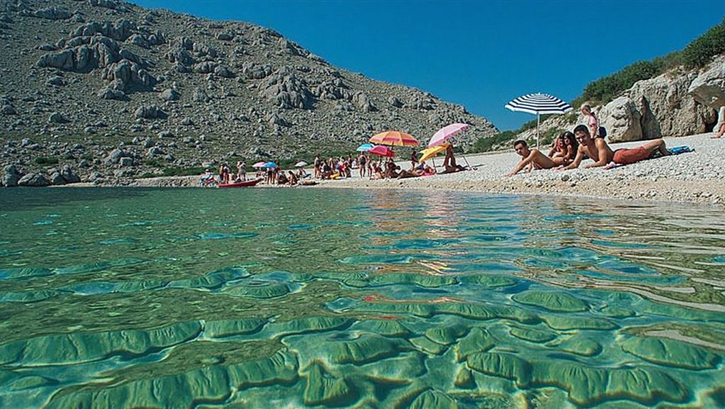Vista del litoral en V. Sabuša, Croacia