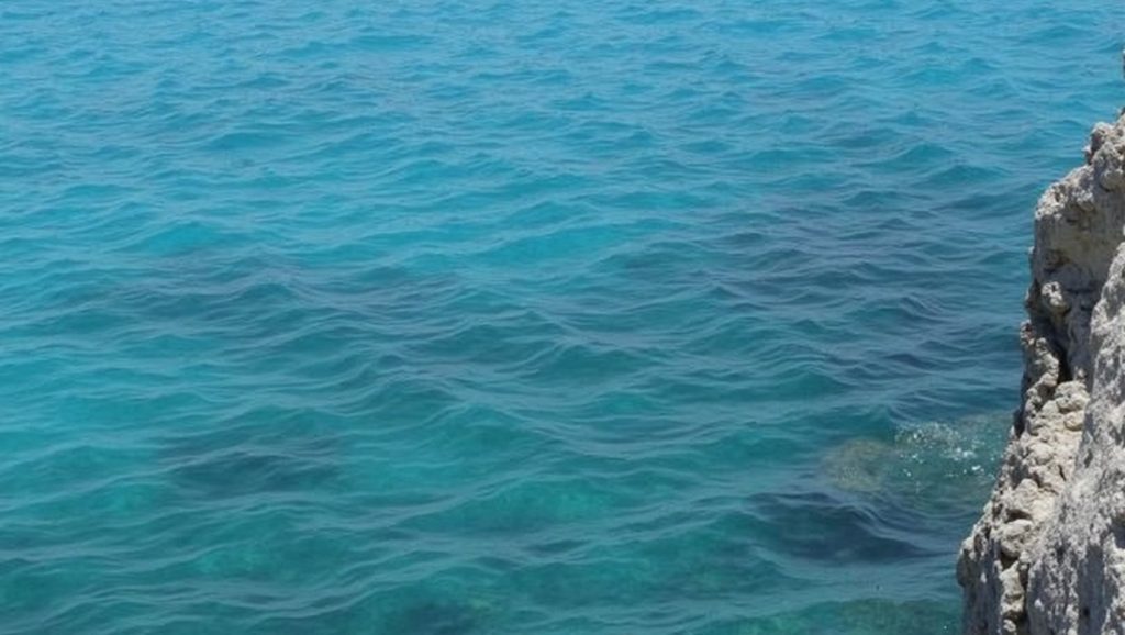 Primer plano de la orilla de Vouppa Beach, ?