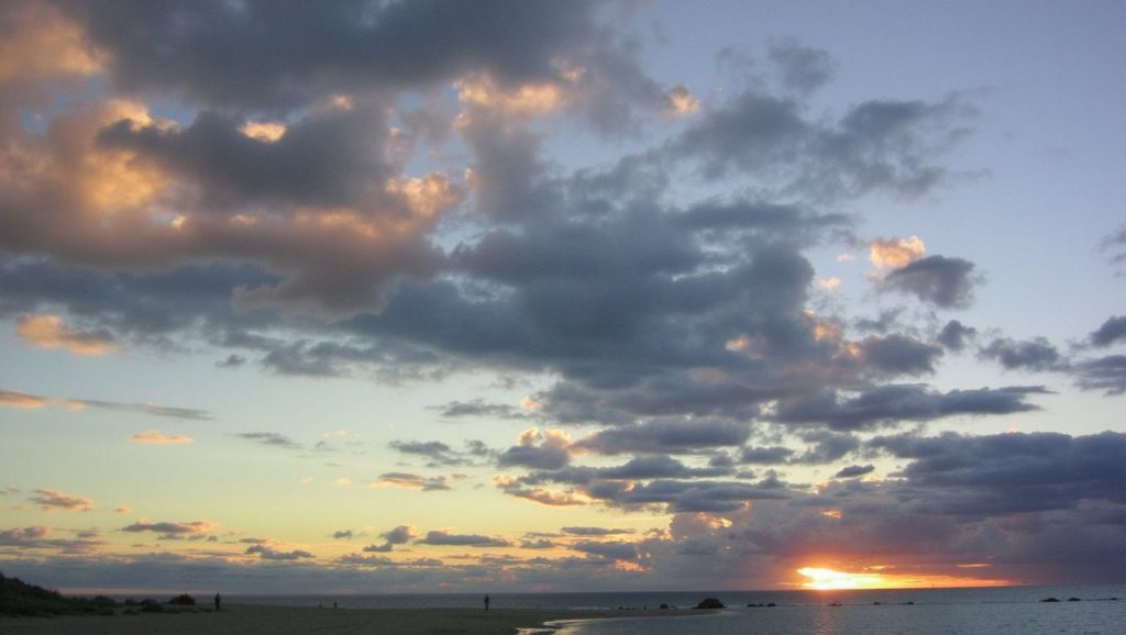 Primer plano de la orilla de Vrissi Beach | Sunrise Beach, ?