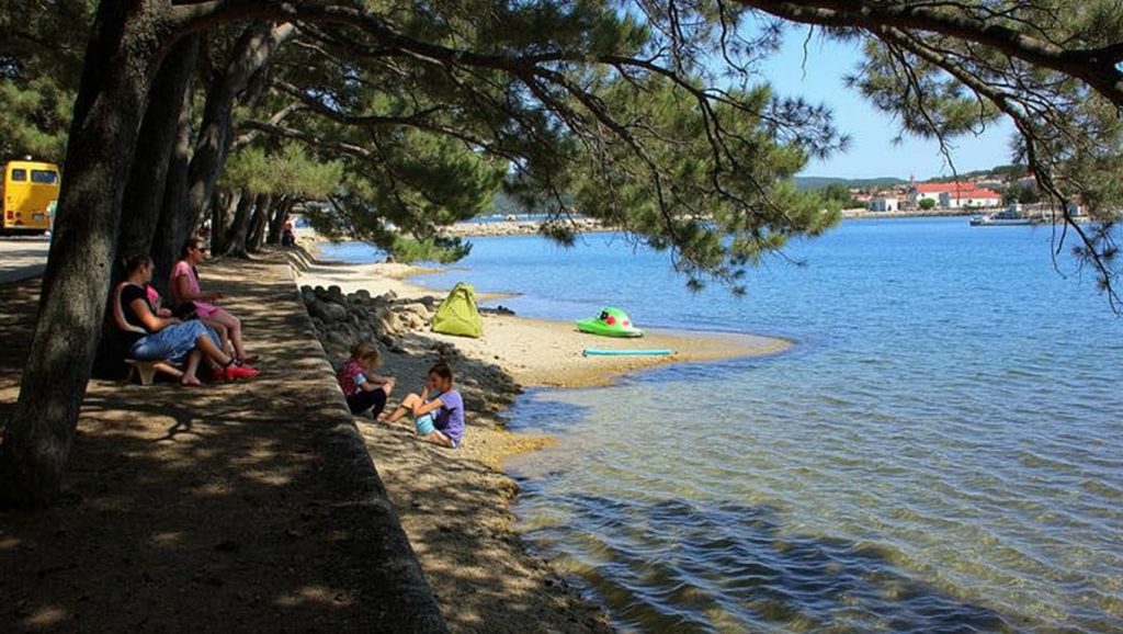 Paseo hacia Zelena punta, Općina Kukljica
