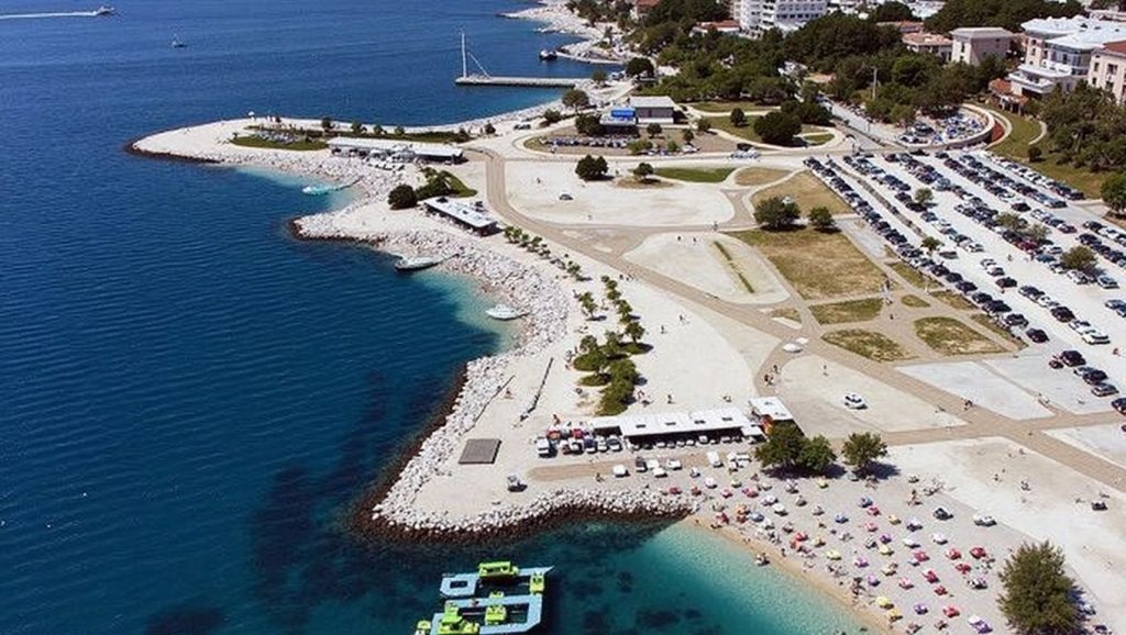 Acceso a Žnjan desde el aparcamiento, Croacia