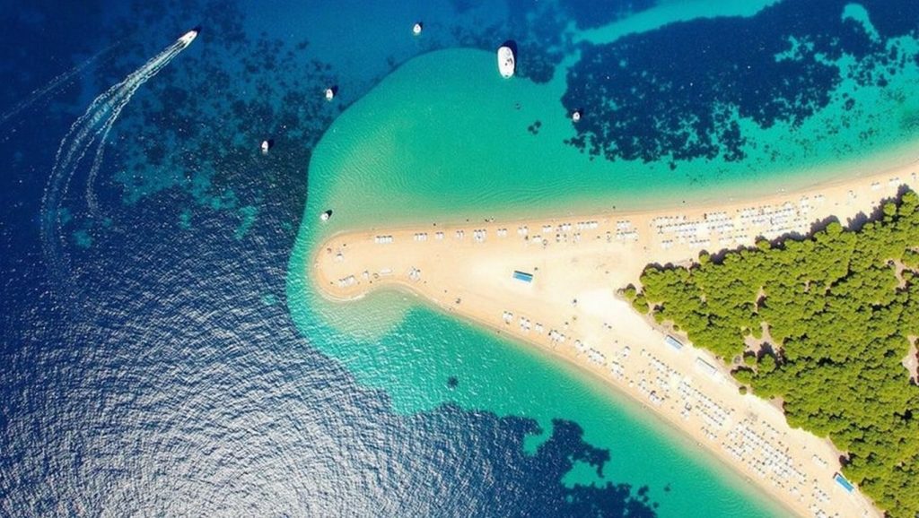 Olas rompiendo en Žnjan, Croacia