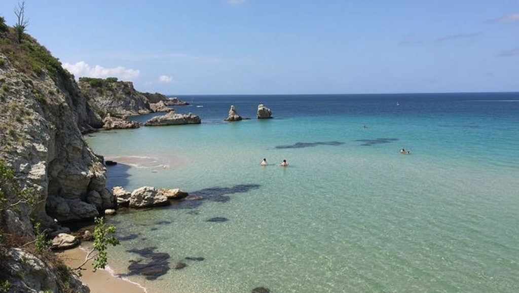 Costa de Riposto desde Praiola, Sicilia