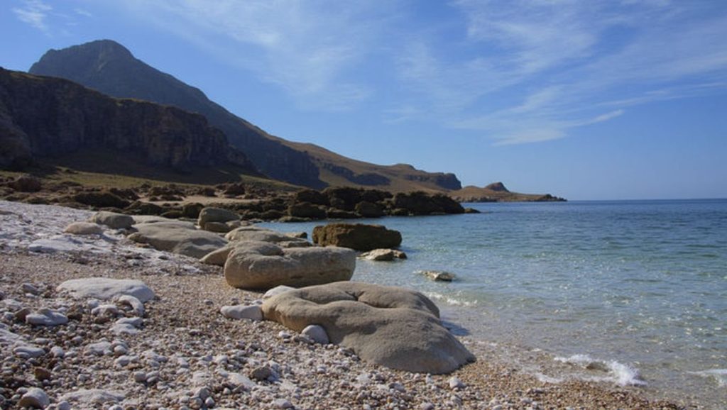 Vista del litoral en Spiaggia Agliareddi, Custonaci