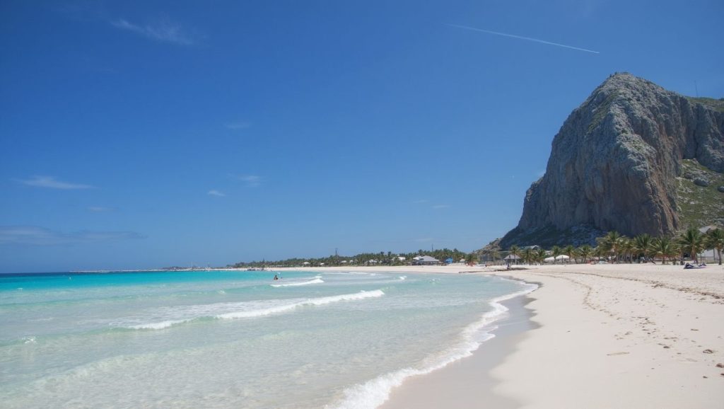Arena fina en Spiaggia Attrezzata per disabili, San Vito Lo Capo, Sicilia