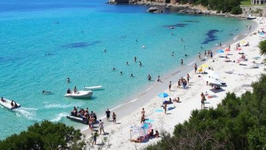 Spiaggia Cuccureddus — foto 2 de 6