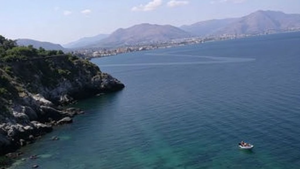 Arena fina en Spiaggia dei francesi, Bagheria, Sicilia