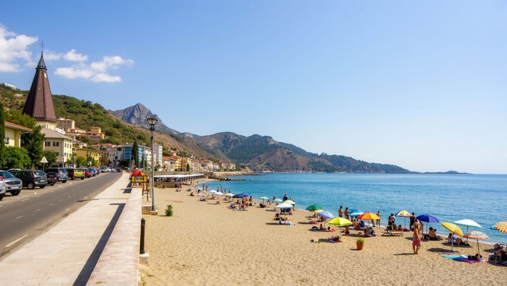 Panorámica de Spiaggia dei Greci con cielo despejado, Giardini-Naxos