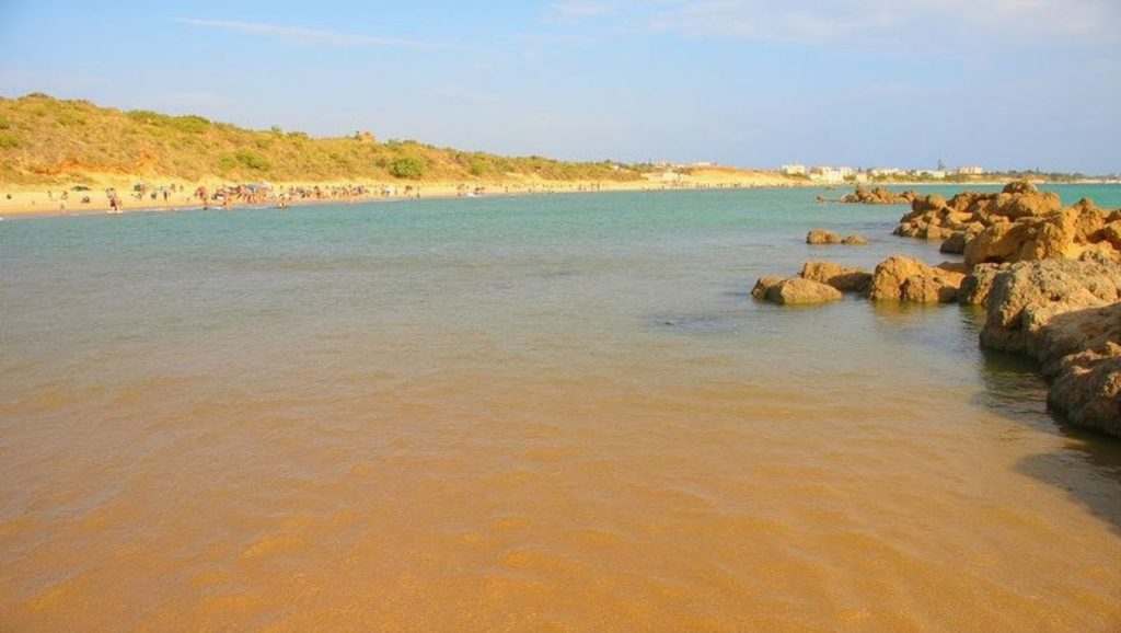 Arena y mar en Spiaggia del Caos, Agrigento, Sicilia
