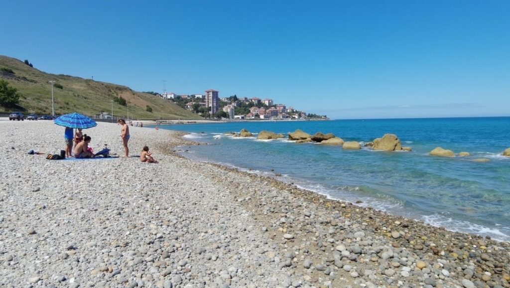 Paseo hacia Spiaggia delle Gole, Motta Camastra