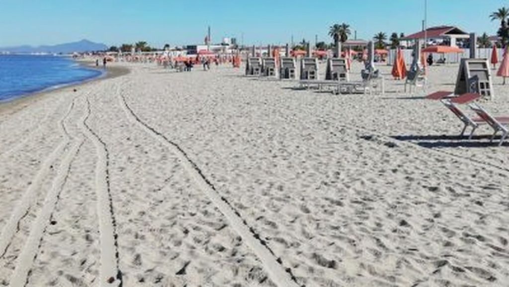 Spiaggia di Licola — foto 3 de 6