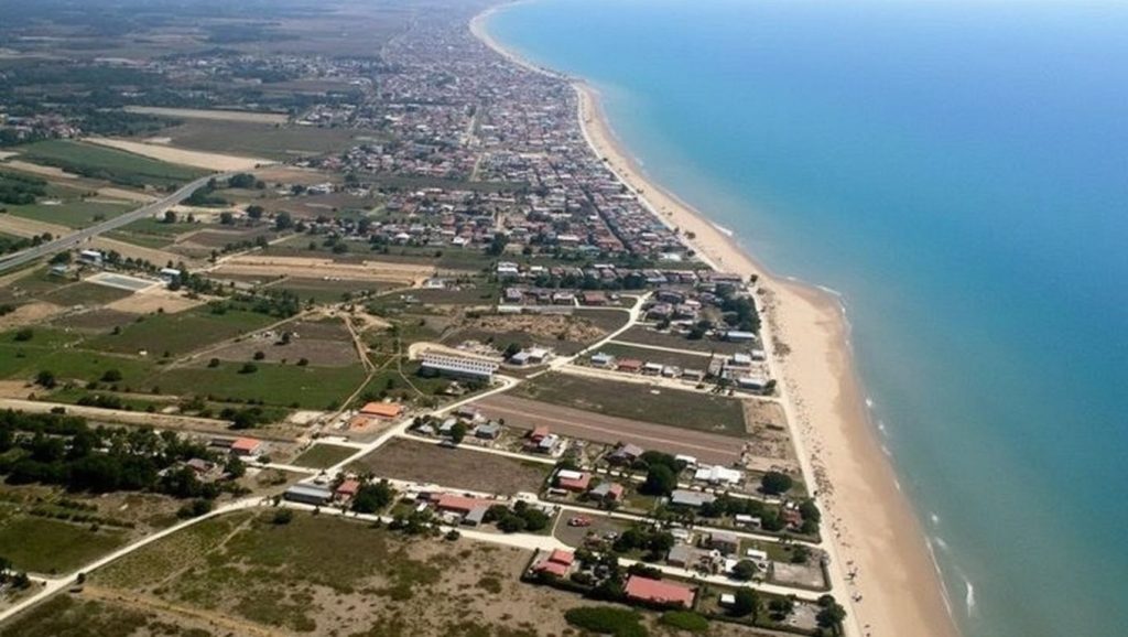 Panorámica de Spiaggia di Puzziteddu con cielo despejado, Campobello di Mazara