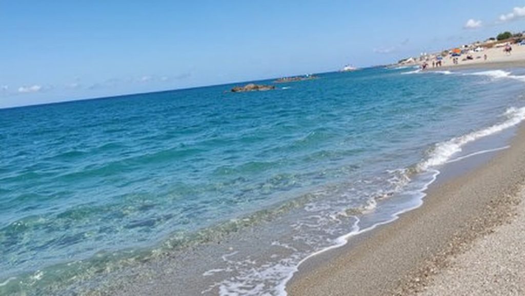 Arena y mar en Spiaggia di Tonnarella, Furnari, Sicilia