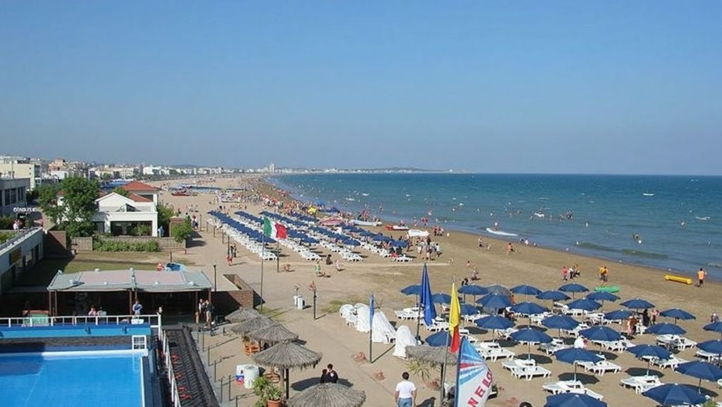 Costa de Campobello di Mazara desde Spiaggia Ex Porto Antico Selinunte, Sicilia