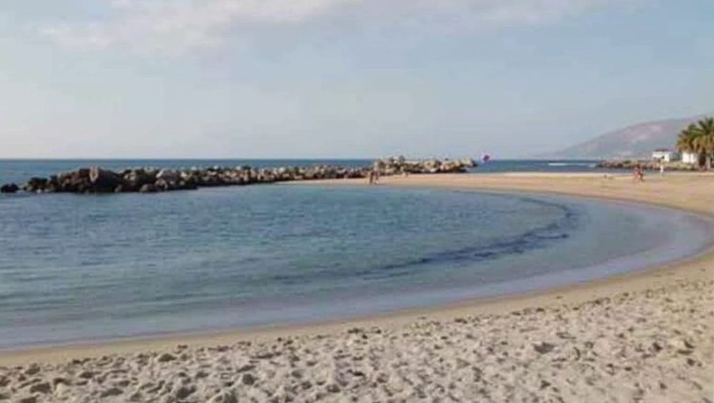 Panorámica completa de Spiaggia Lido Casello, playa de Trappeto