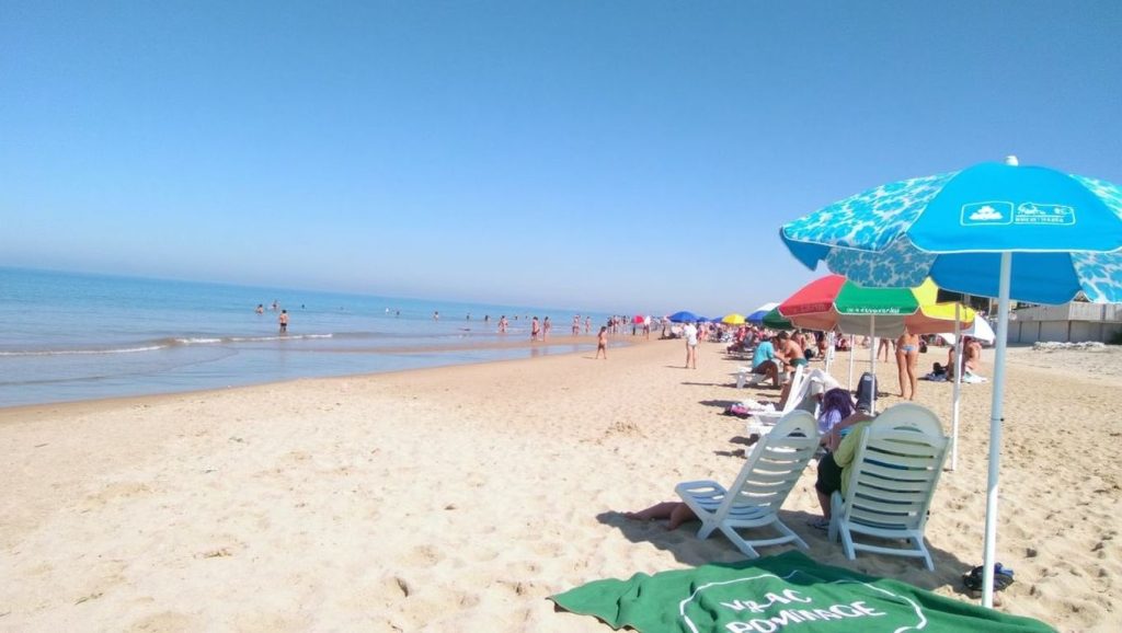 Playa Spiaggia Pezza Fico desde la arena, Acate, Sicilia
