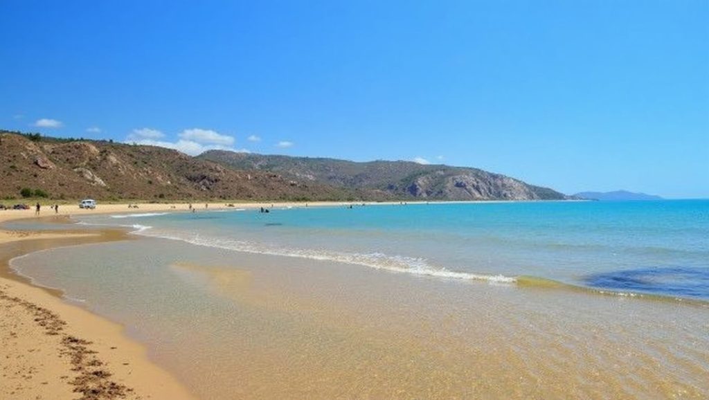Orilla tranquila de Spiaggia Pezza Fico, playa de Acate
