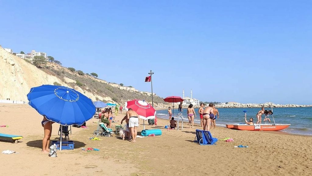 Primer plano de la orilla de Spiaggia Poliscia, Licata