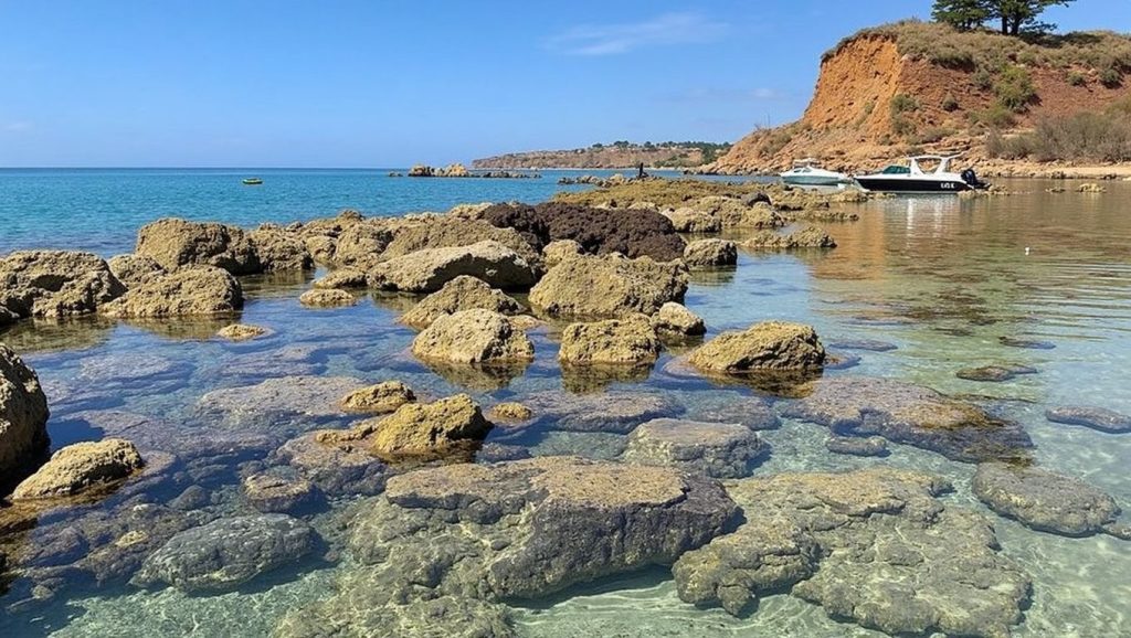 Orilla tranquila de Spiaggia San Giorgio, playa de Sciacca