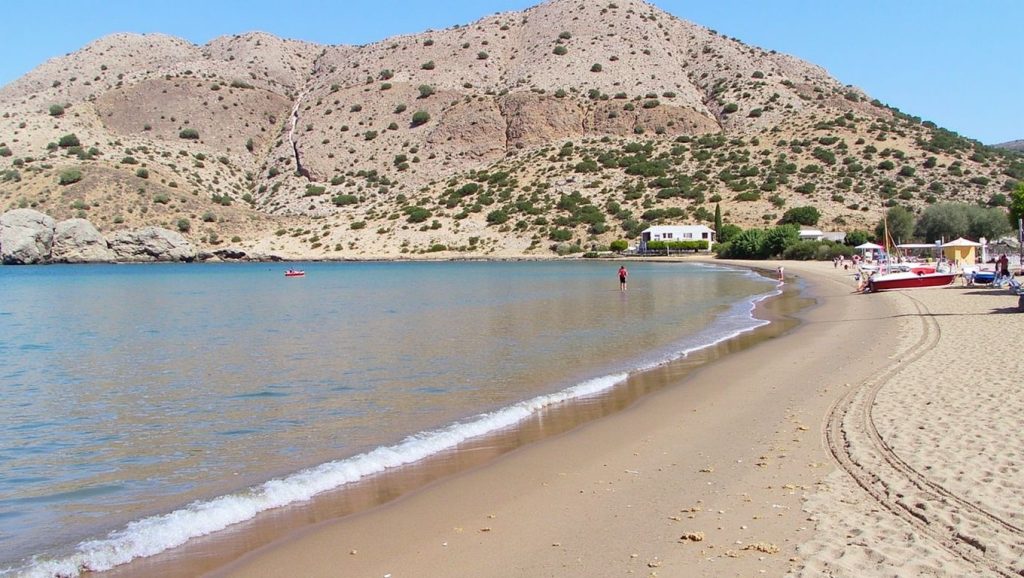 Vathy Gialoudia Beach — foto 2 de 6