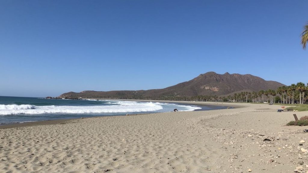Barra de Nexpa (Aquila, México) — foto 5