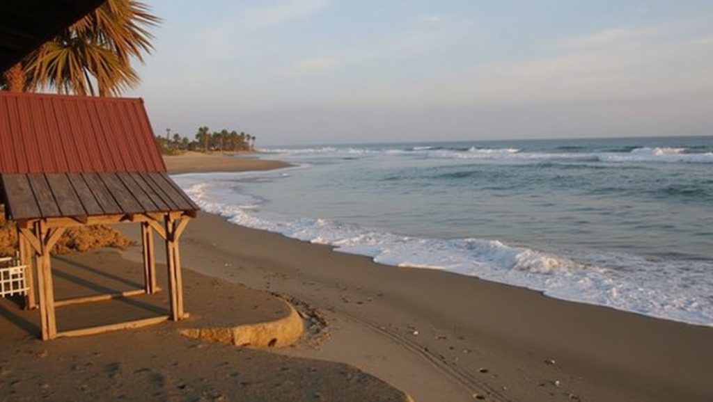 Barra de Nexpa (Aquila, México) — foto 6