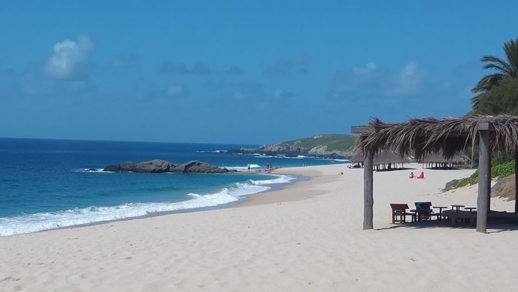 Playa Colola (Aquila, México) — foto 1