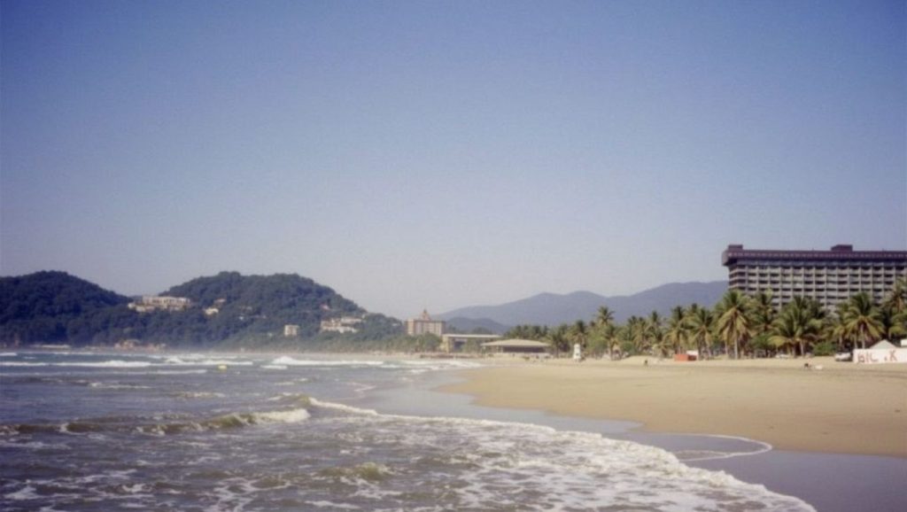 Playa El Revolcadero (Guerrero, México) — foto 2