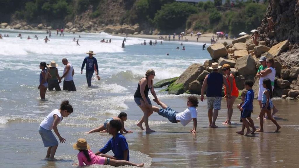 Playa El Revolcadero (Guerrero, México) — foto 5