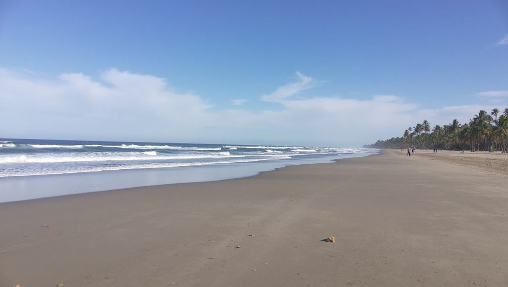 Playa Eréndira (Lázaro Cárdenas, México) — foto 3
