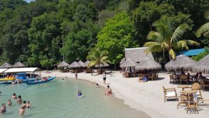Atwayan Beach (Coron Island, Coron, Filipinas)