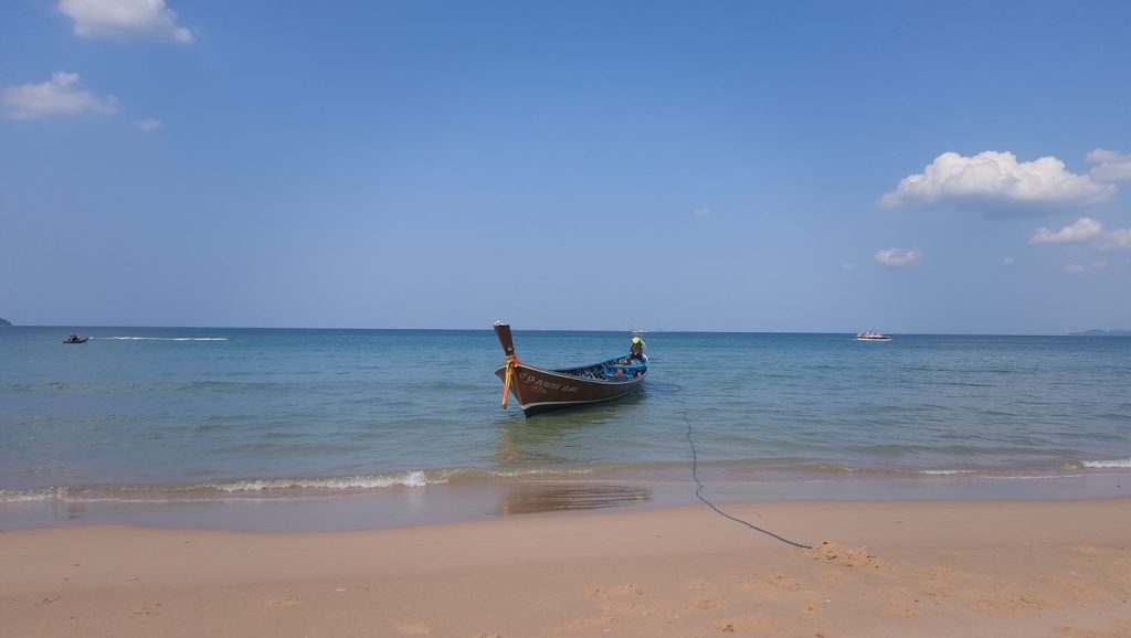 Coconut Beach (Nuea Khlong, Krabi, Tailandia) — foto 6