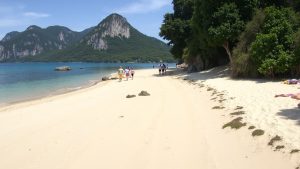 Ipil Beach 1 (El Nido pueblo, El Nido, Filipinas)