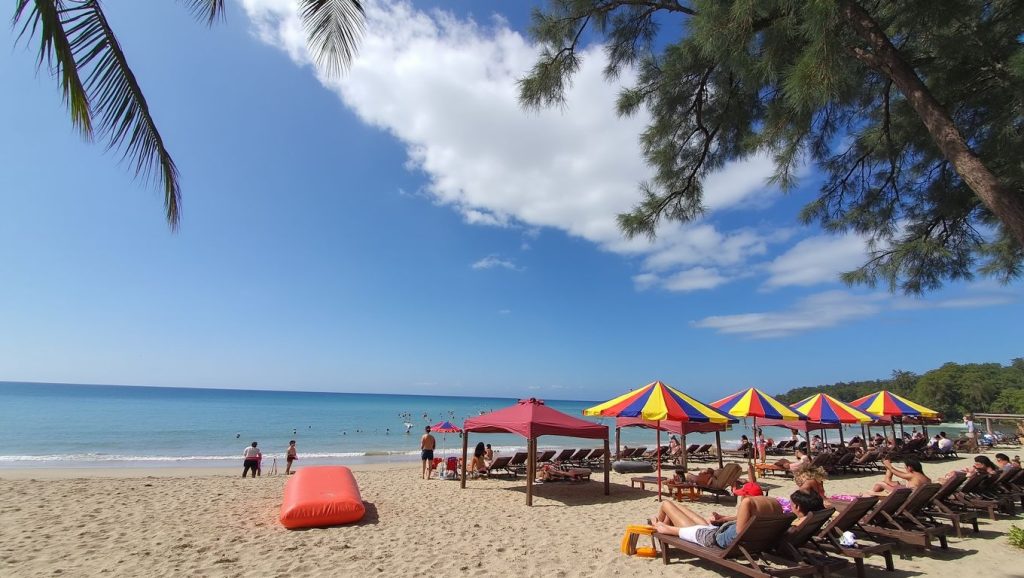 Kamala Beach (Kamala, Phuket, Tailandia) — foto 5