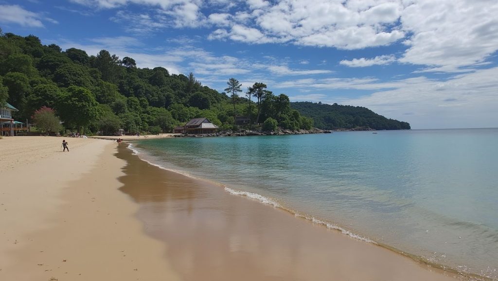 Kata Noi Beach (Kata, Phuket, Tailandia) — foto 1
