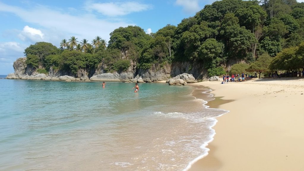 Laem Sing Beach (Oeste de Phuket, Phuket, Tailandia) — foto 2