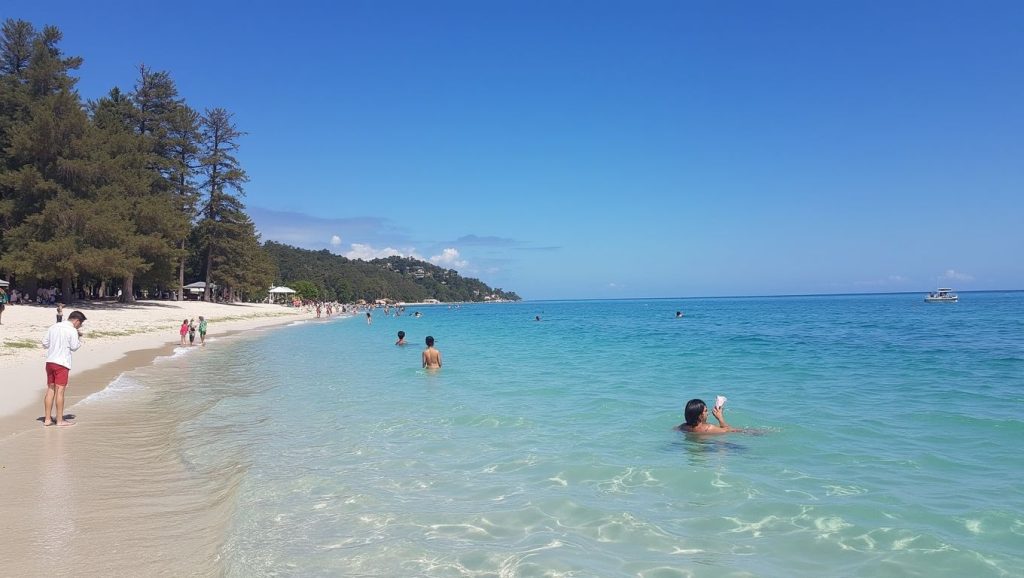 Long Beach (Este de Phi Phi Don, Koh Phi Phi, Krabi, Tailandia) — foto 3