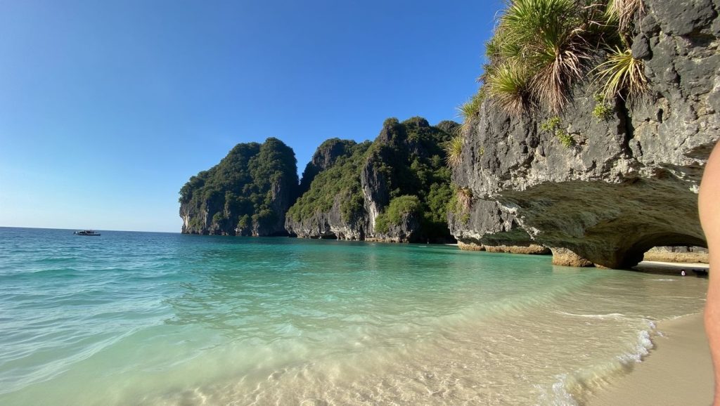 Maya Bay (Phi Phi Leh, Koh Phi Phi, Krabi, Tailandia) — foto 4