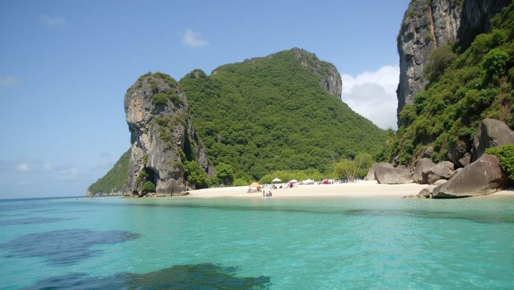 Mosquito Beach (Bamboo y Mosquito, Koh Phi Phi, Krabi, Tailandia) — foto 2