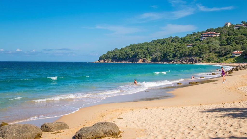 Nai Thon Noi Beach (Norte de Phuket, Phuket, Tailandia) — foto 3